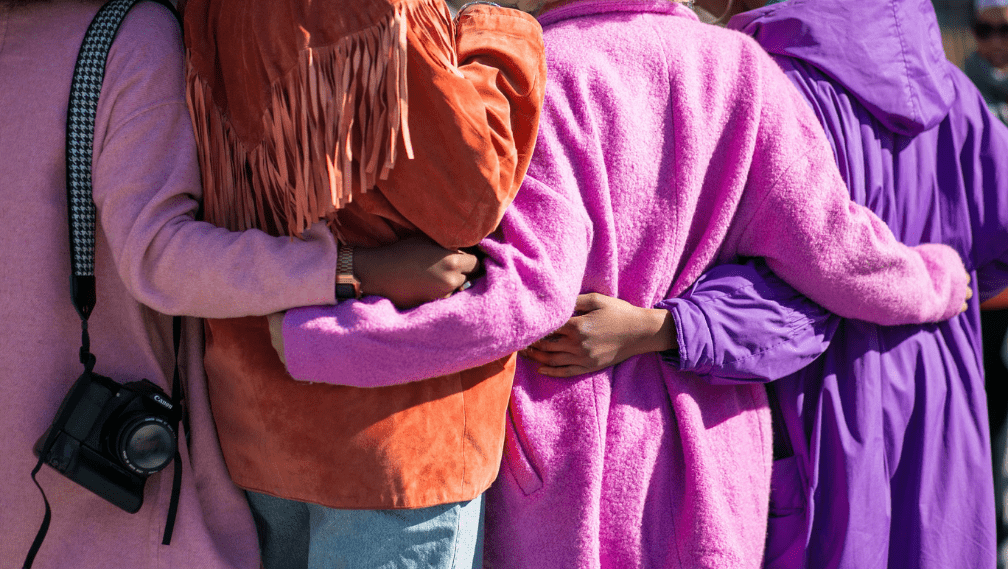 International-women-day-Stand-with-Ukraine-1008x569-1
