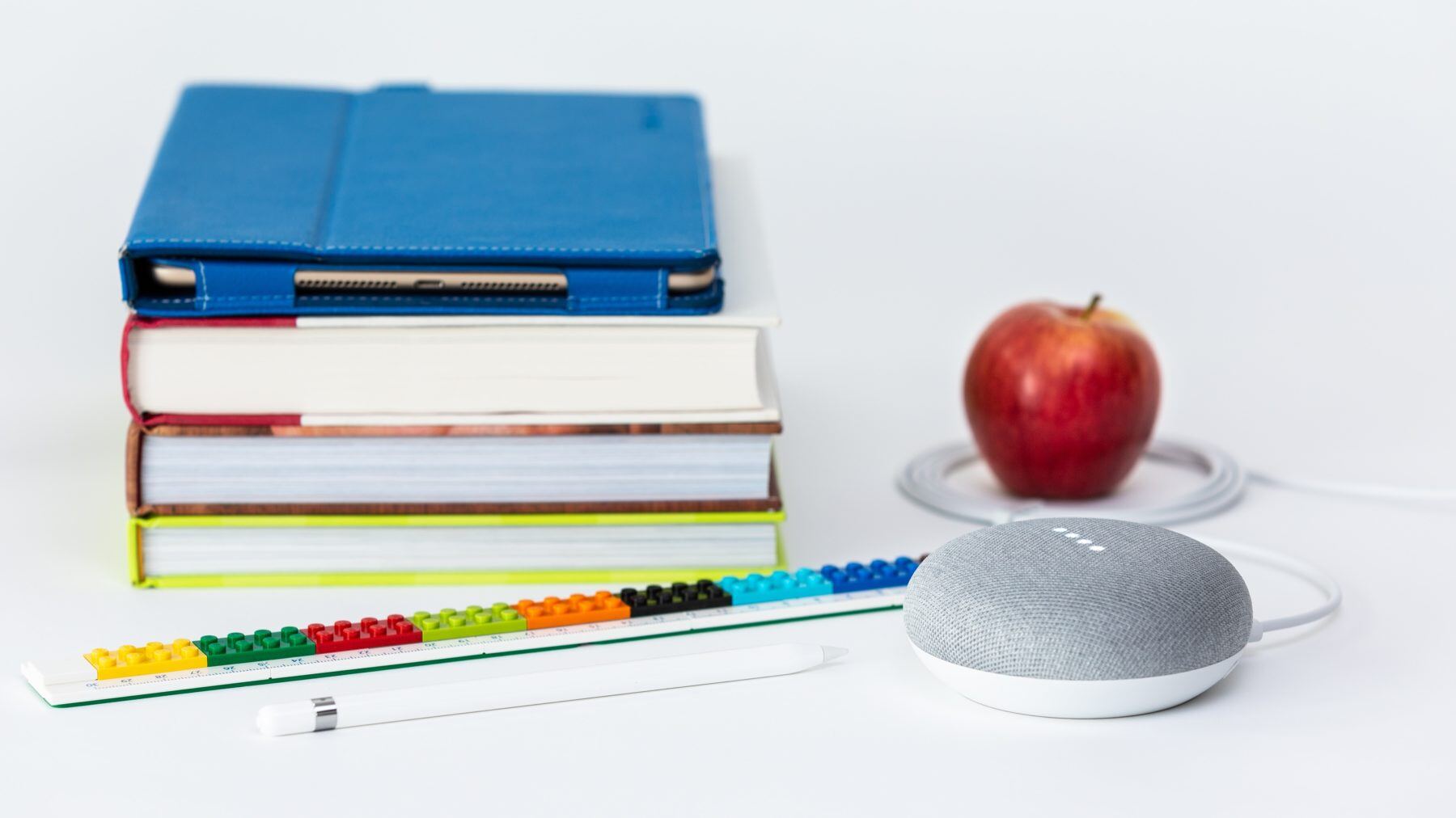 books-apple-isl